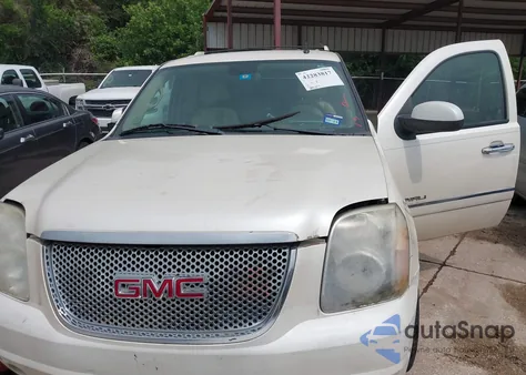 2009 GMC Yukon Denali z USA, uszkodzony, nr VIN 1GKFC032X9R164822